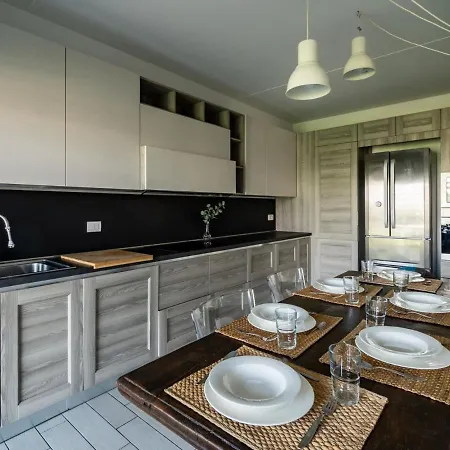 The Best Rent - Spacious Four-bedroom Close To Forlanini Distrct * Milano