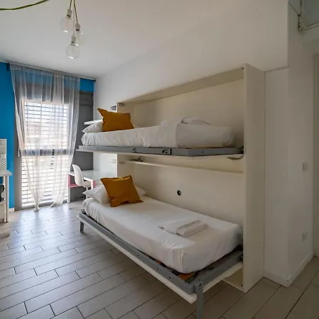 The Best Rent - Spacious Four-bedroom Close To Forlanini Distrct Lejlighed *