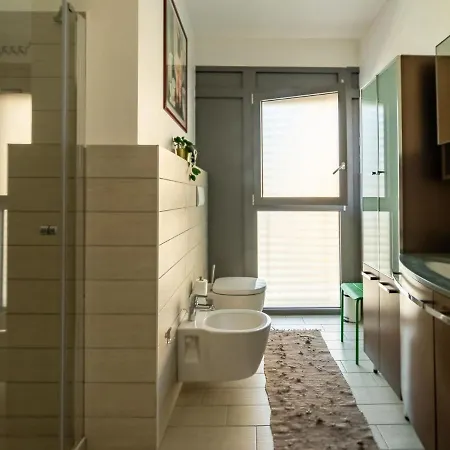 The Best Rent - Spacious Four-bedroom Close To Forlanini Distrct