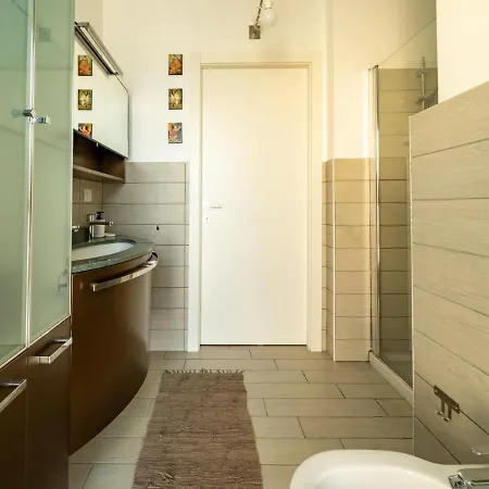 The Best Rent - Spacious Four-bedroom Close To Forlanini Distrct Lejlighed Milano