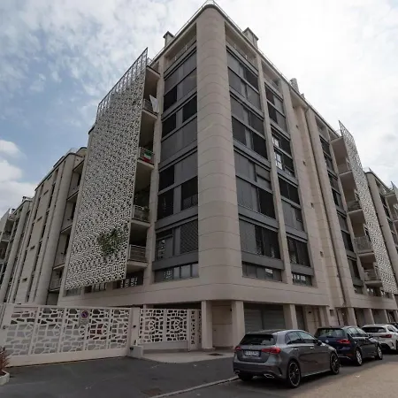 The Best Rent - Spacious Four-bedroom Close To Forlanini Distrct Milano