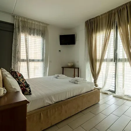Lejlighed The Best Rent - Spacious Four-bedroom Close To Forlanini Distrct